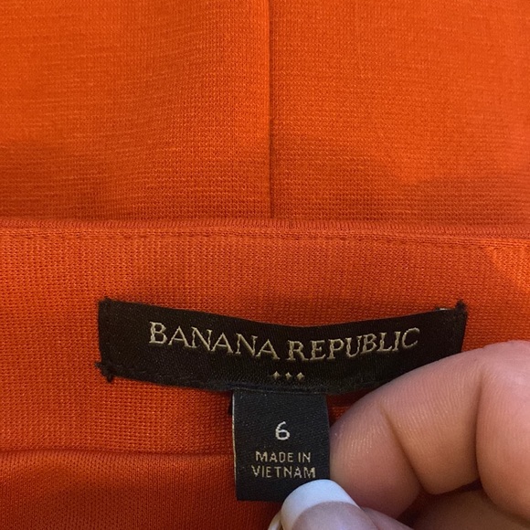 Banana Republic Rust Colored Mini Skirt Full Zipper - Picture 5 of 11